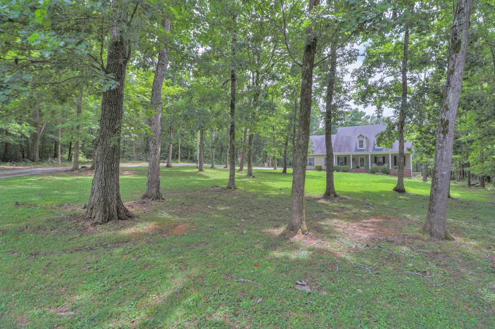 204 Longwood Dr, Shelbyville, TN 37160 - photo 1