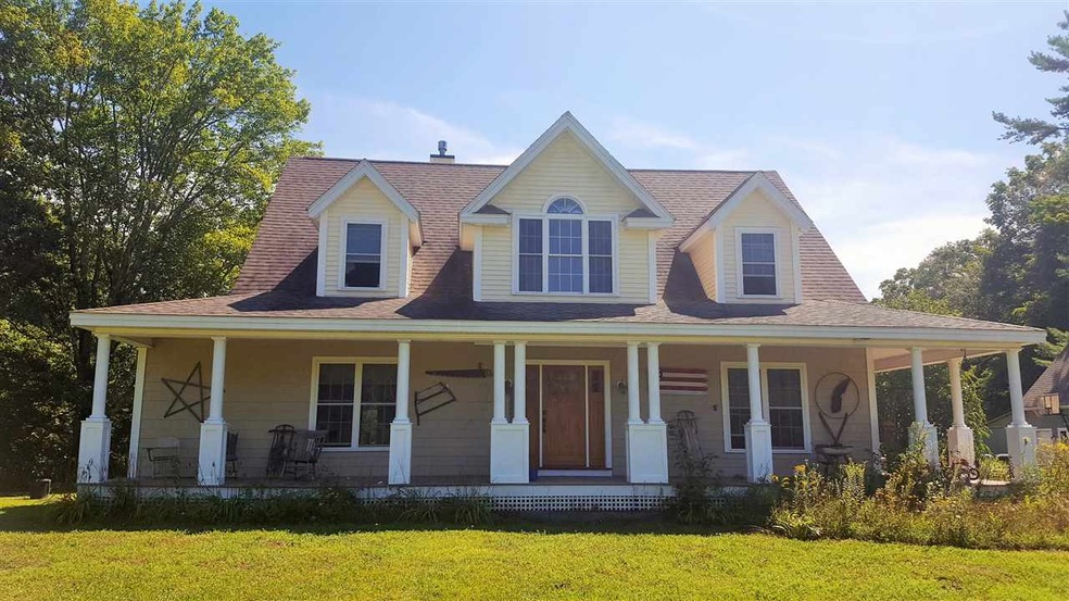 122 Main St, Chichester, NH 03258 - photo 1