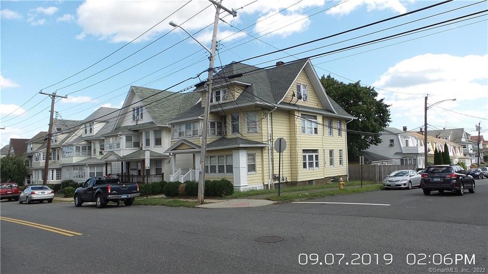 205 Hawley Ave unit 211, Bridgeport, CT 06606 - photo 1