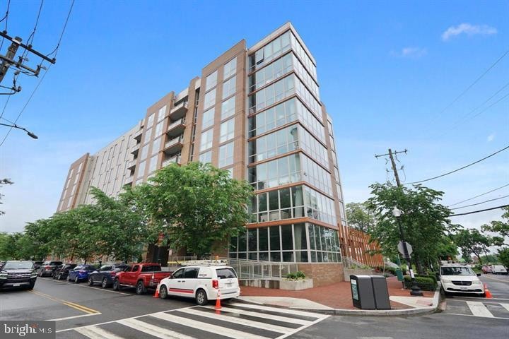 Peninsula 88 unit 711, Washington, DC 20024 - photo 1