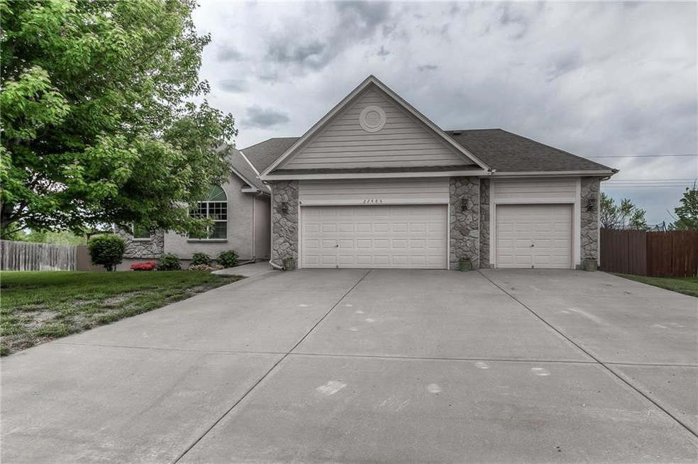 22486 St Francis St, Spring Hill, KS 66083 - photo 1