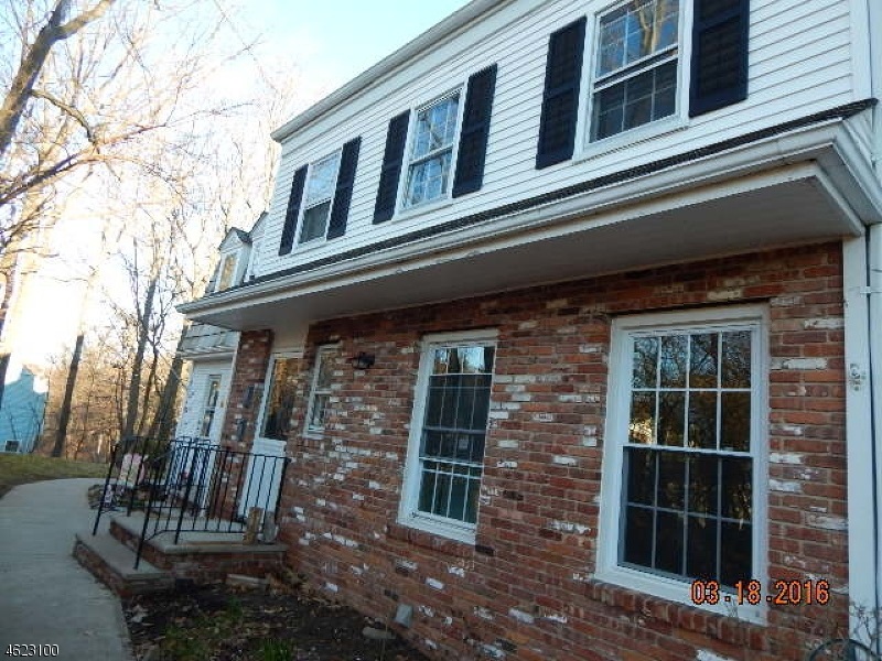 121 Osprey unit 5, Hackettstown, NJ 07840 - photo 1