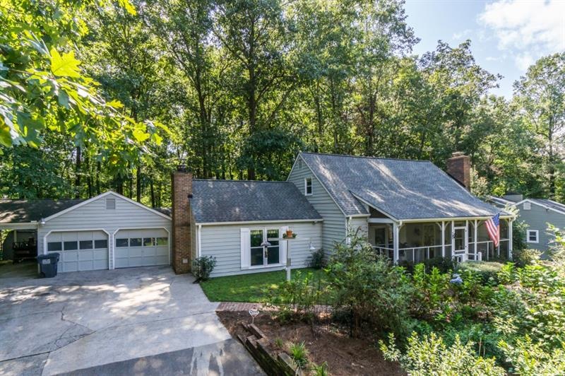 Welcome Home - 1858 Winding Creek Lane SW