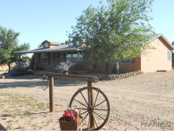 1691 W Rolling Hills Rd, Paulden, AZ 86334 - photo 1
