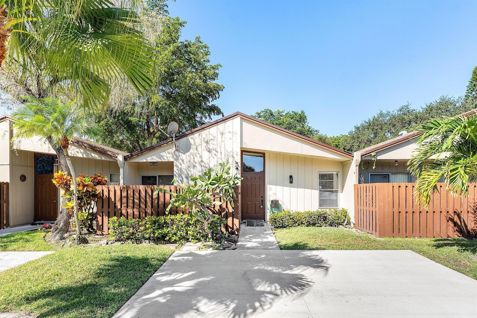 22289 Timberly Dr, Boca Raton, FL 33428 - photo 1