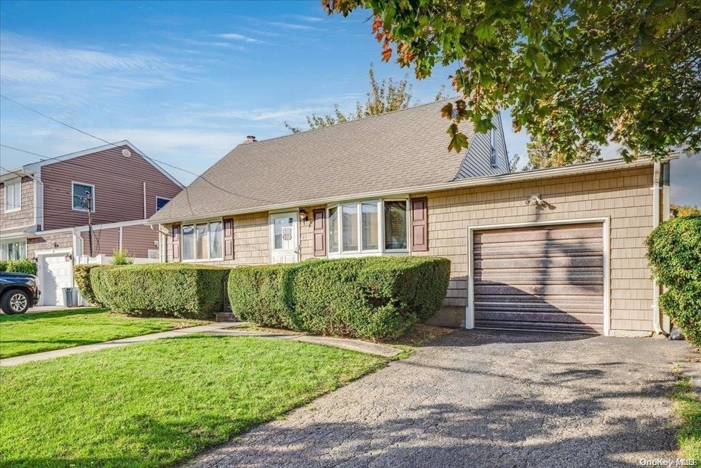 24 Lee Ave, Bethpage, NY 11714 - photo 1