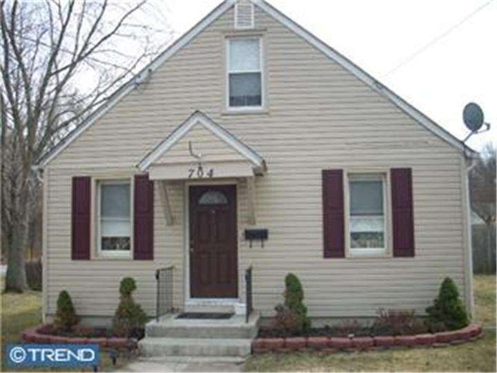 704 Iszard Rd, Woodbury, NJ 08096 - photo 1