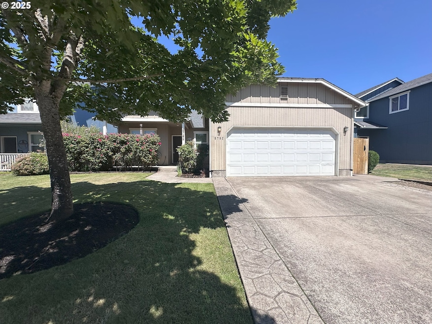 5782 Montclaire Way, Springfield, OR 97478 - photo 1