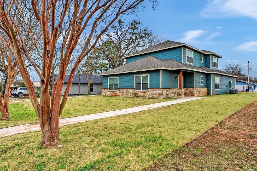 416 Main St unit 2, Pottsboro, TX 75076 - photo 1