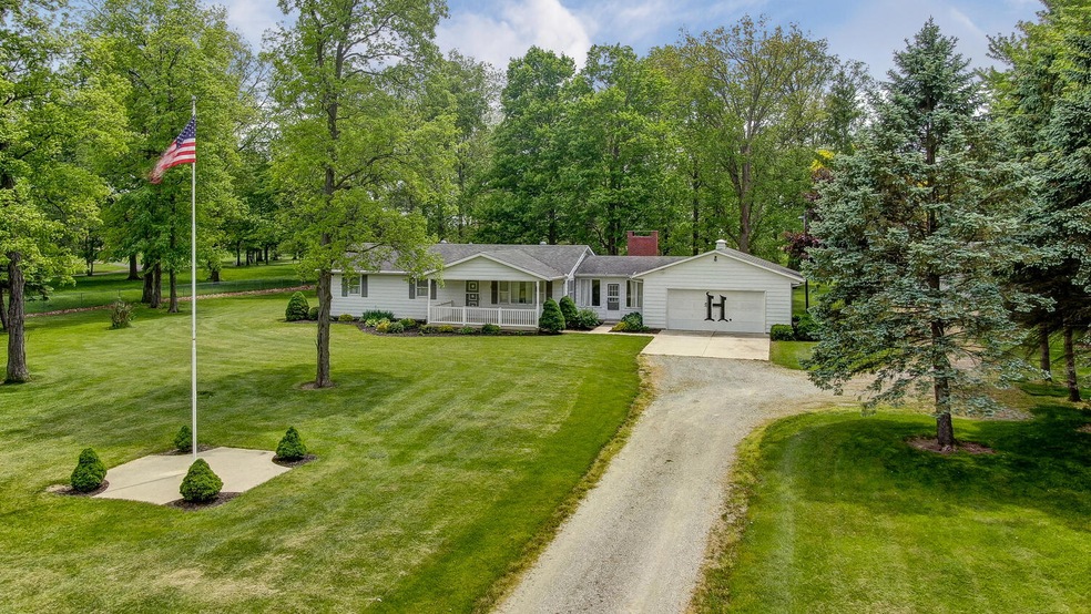 18474 State Route 67, Wapakoneta, OH 45895 - photo 1