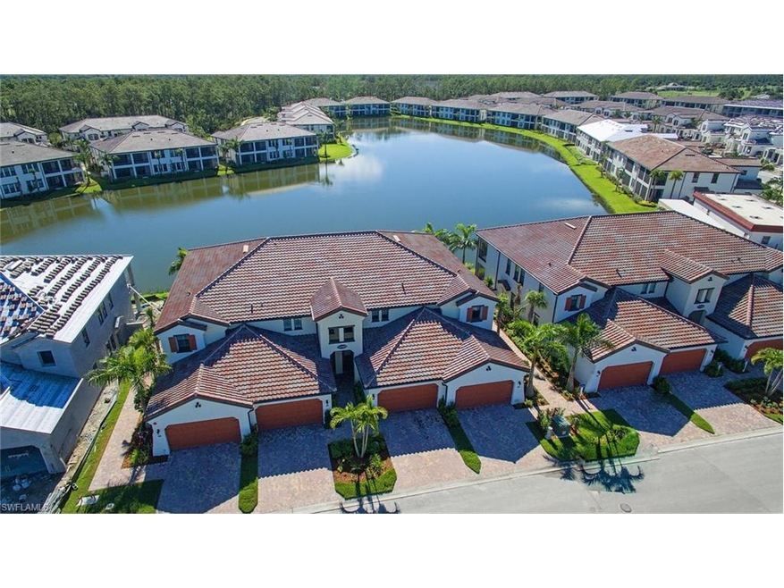 Livingston Lakes Beautiful Carriage Home