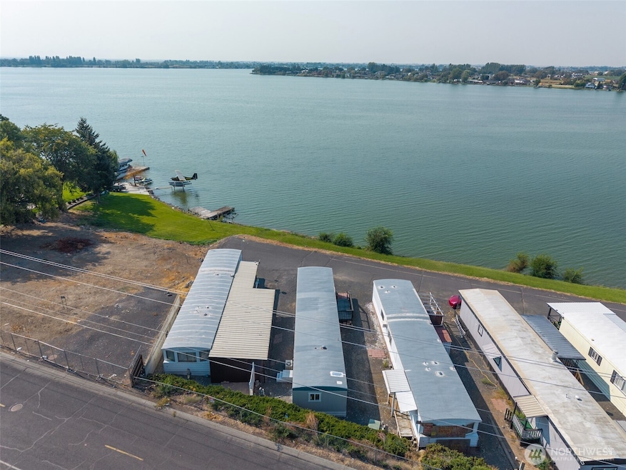 1908 W Marina Dr unit 9, Moses Lake, WA 98837 - photo 1