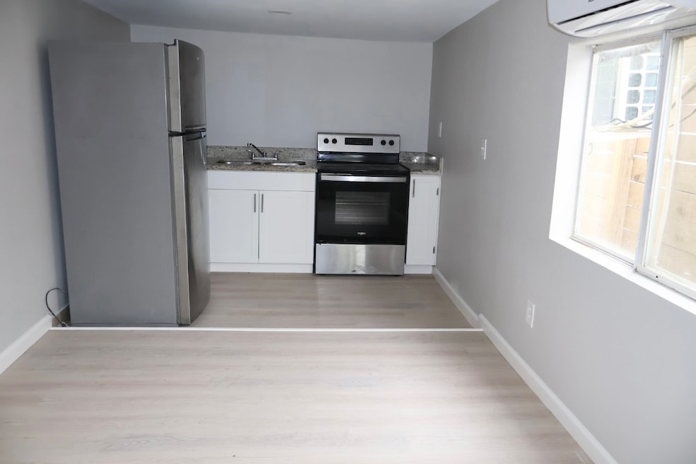For Rent $750/month