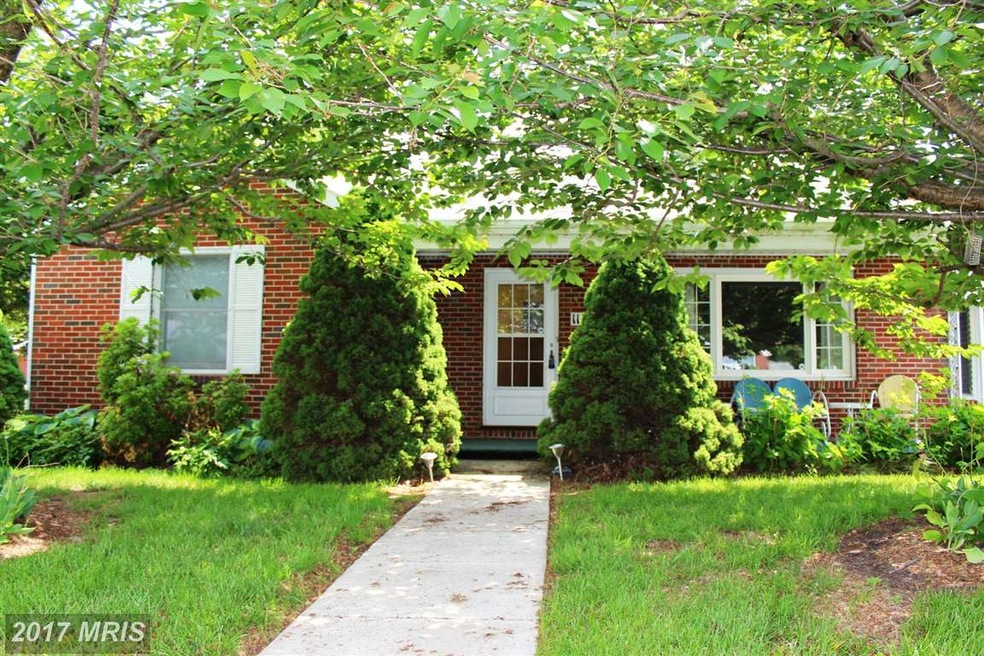 11035 Rosewood Dr, Hagerstown, MD 21740 - photo 1