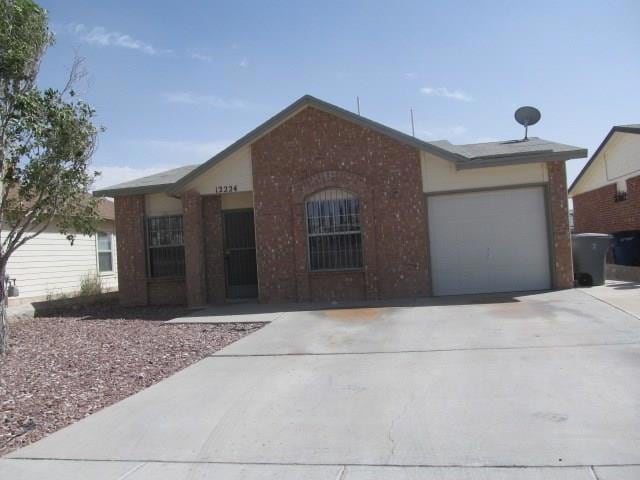 12224 Tierra Alaska Ave, El Paso, TX 79938 - photo 1