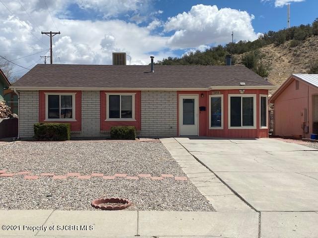 3916 Wilshire Dr, Farmington, NM 87402 - photo 1