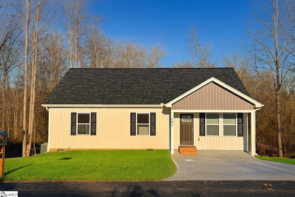 107 Everest Dr, Inman, SC 29349 - photo 1