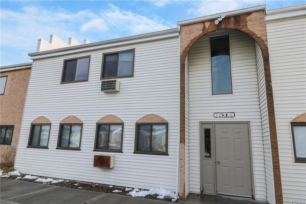 31 Scarborough Ln unit C, Wappingers Falls, NY 12590 - photo 1