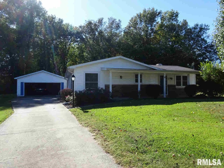 10 Valley Forge Dr, Harrisburg, IL 62946 - photo 1