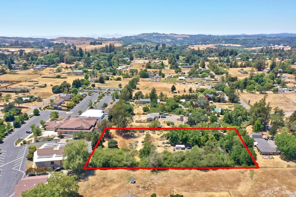 5075 Volkerts Rd, Sebastopol, CA 95472 - photo 1