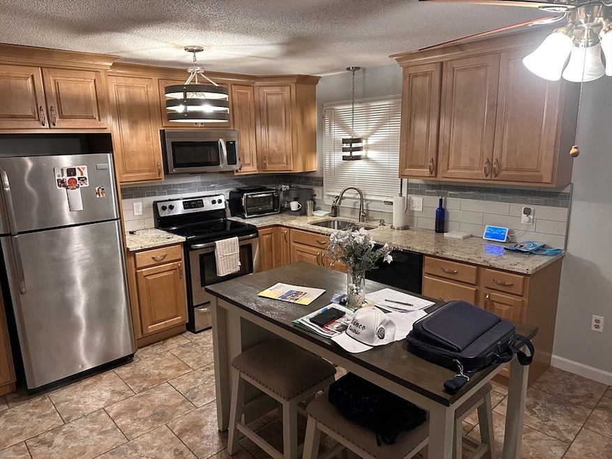 Sold $250,000 • Co-Listing Agent