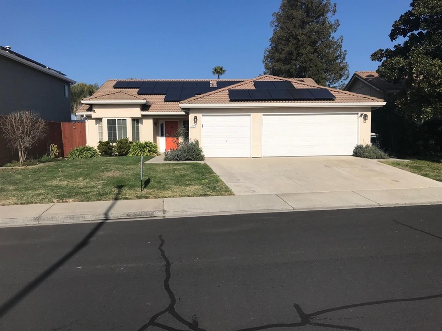 2454 Naturewood Dr, Oakdale, CA 95361 - photo 1