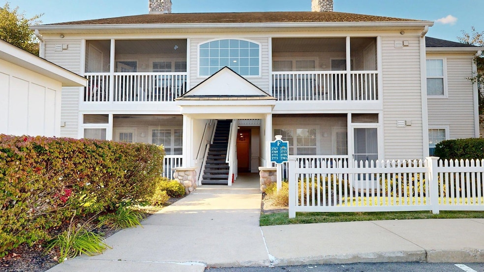 2767 S Knightsbridge Cir unit 61, Ann Arbor, MI 48105 - photo 1