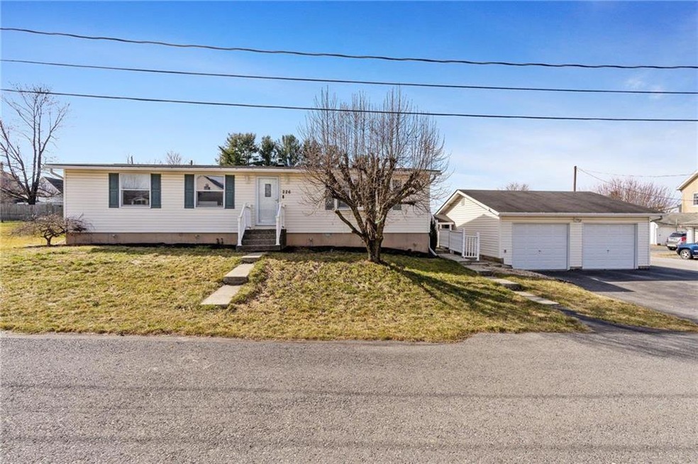 226 Ore Aly, Alburtis, PA 18011 - photo 1