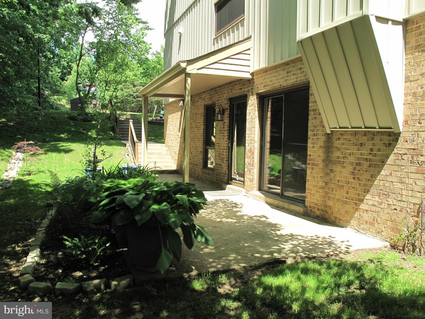 15299 Forest Grove Dr unit 15299, Woodbridge, VA 22191 - photo 1