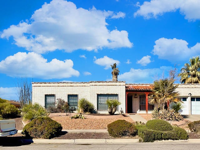 10505 Tomwood Ave, El Paso, TX 79925 - photo 1