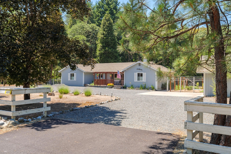 4500 Azalea Dr, Grants Pass, OR 97526 - photo 1