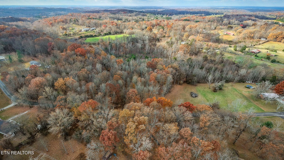 5480 Bartlett Rd, Algood, TN 38501 - photo 1