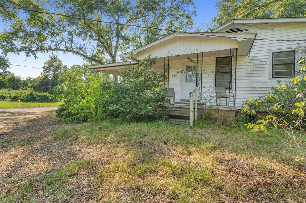 805 Howe St, McComb, MS 39648 - photo 1