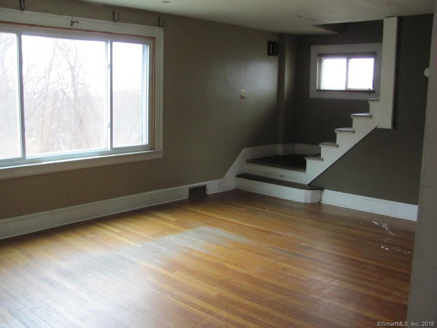 49 Macauley Ave, Waterbury, CT 06705 - photo 1
