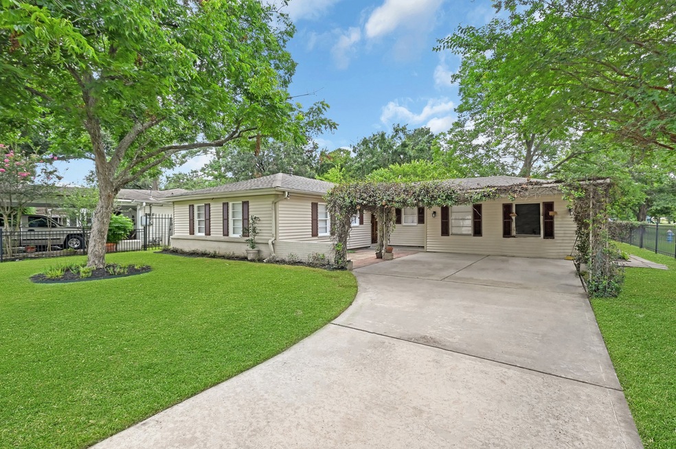 Sold • Co-Listing Agent