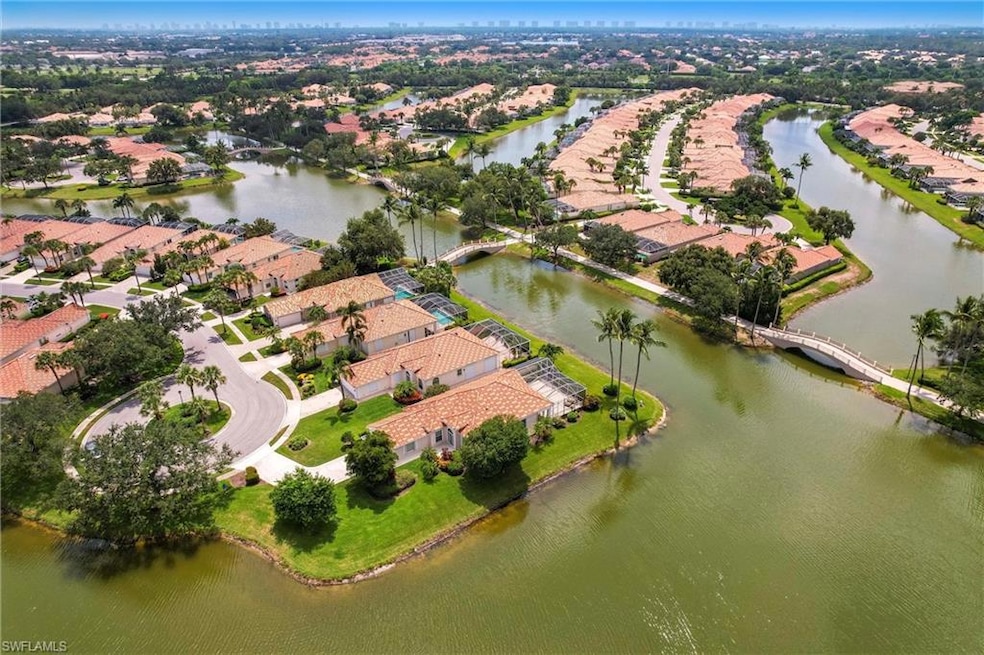 Point lot - like being on an island!