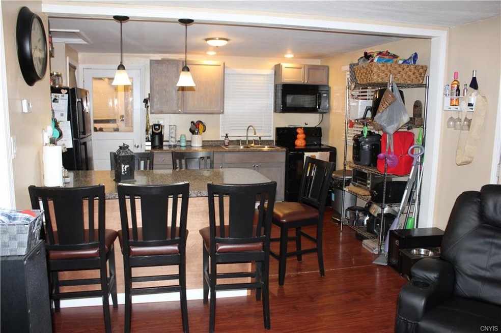 609 Cain St, Chittenango, NY 13037 - photo 1