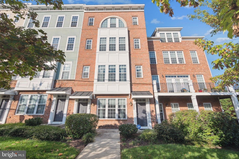 246 N Summit Ave unit 19, Gaithersburg, MD 20877 - photo 1