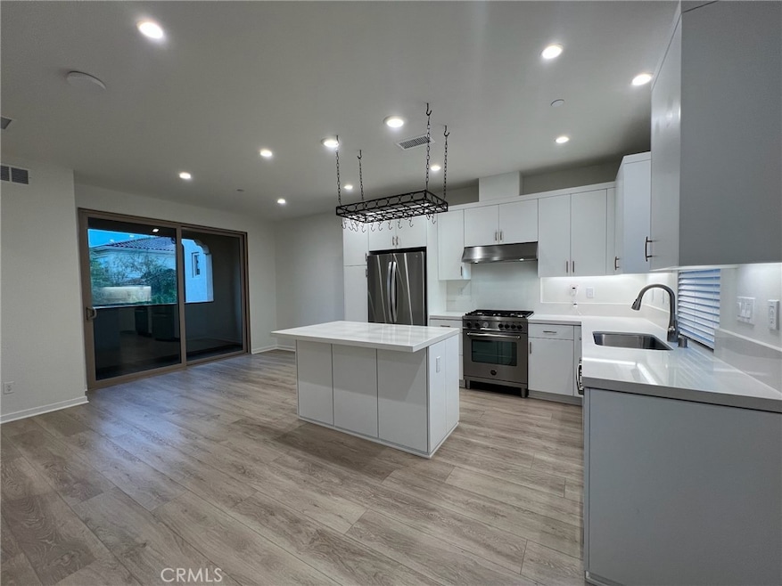 120 Trailing Comet, Irvine, CA 92618 - photo 1