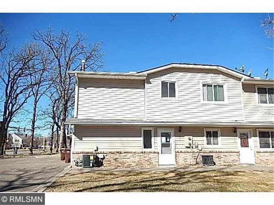 End unit condo
