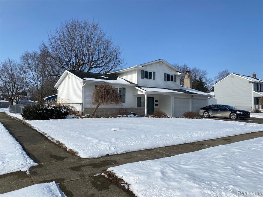 612 Somerset Dr, Flushing, MI 48433 - photo 1