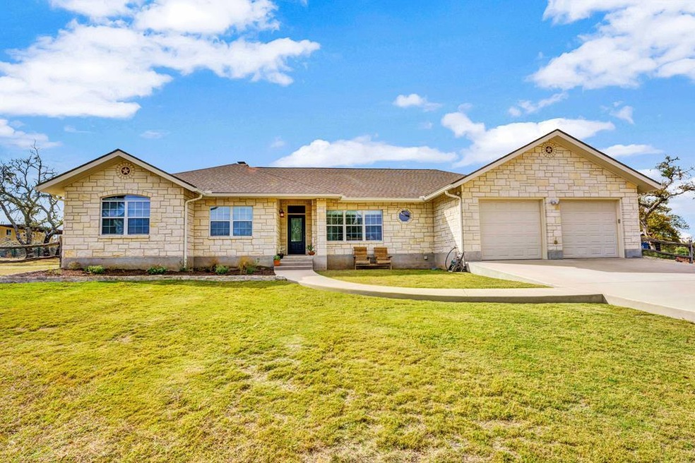 924 Southwoods Dr, Fredericksburg, TX 78624 - photo 1