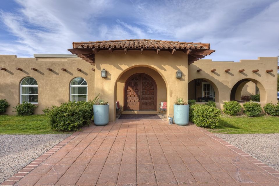 001_Front Entry