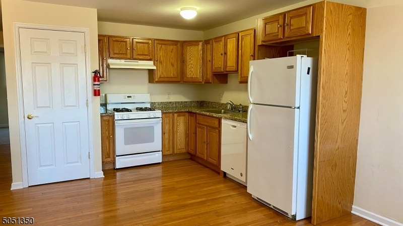 2 Port Royal Dr unit 5, Vernon, NJ 07462 - photo 1