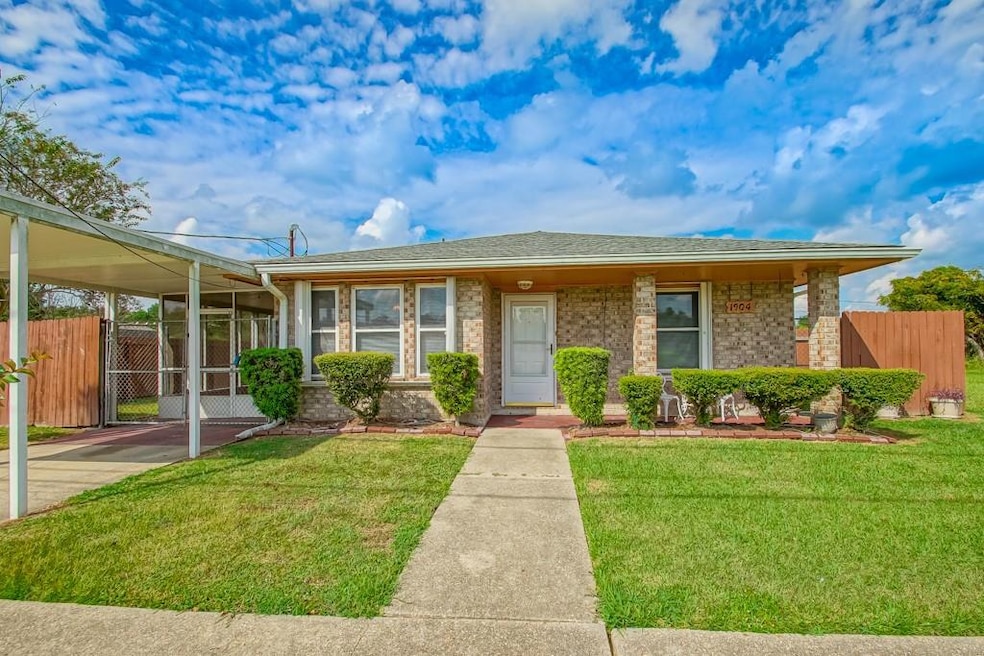 For Rent $1,700/month