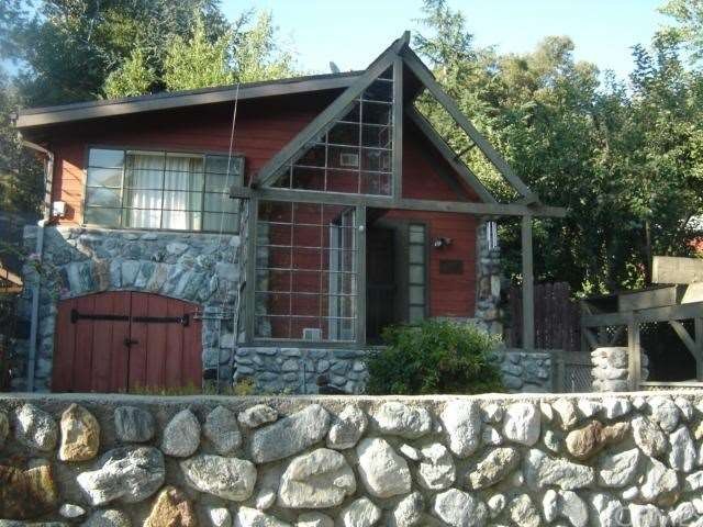 Front view with storage on left, atrium-entry and 
