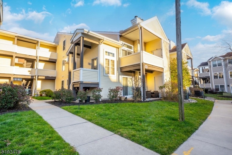 241 Broadmoor Ct unit 7, Union, NJ 07083 - photo 1