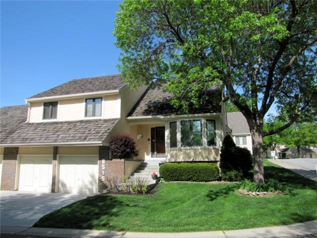 8515 Westgate St, Lenexa, KS 66215 - photo 1