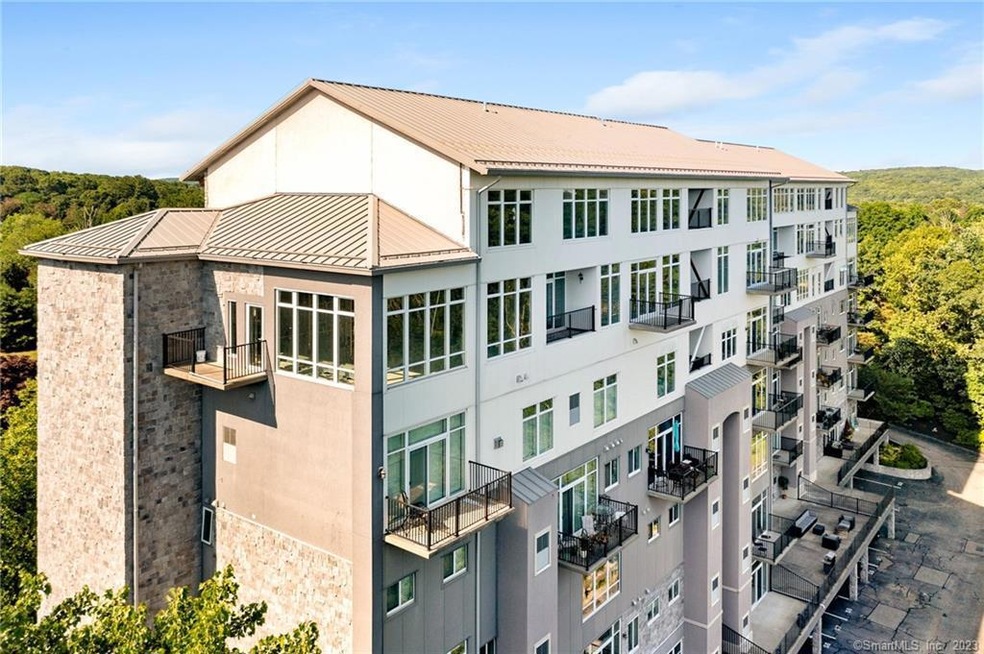 Cove View Condominiums unit 603, Norwich, CT 06360 - photo 1