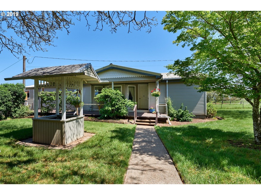 25700 SW Valley View Ln, Sheridan, OR 97378 - photo 1